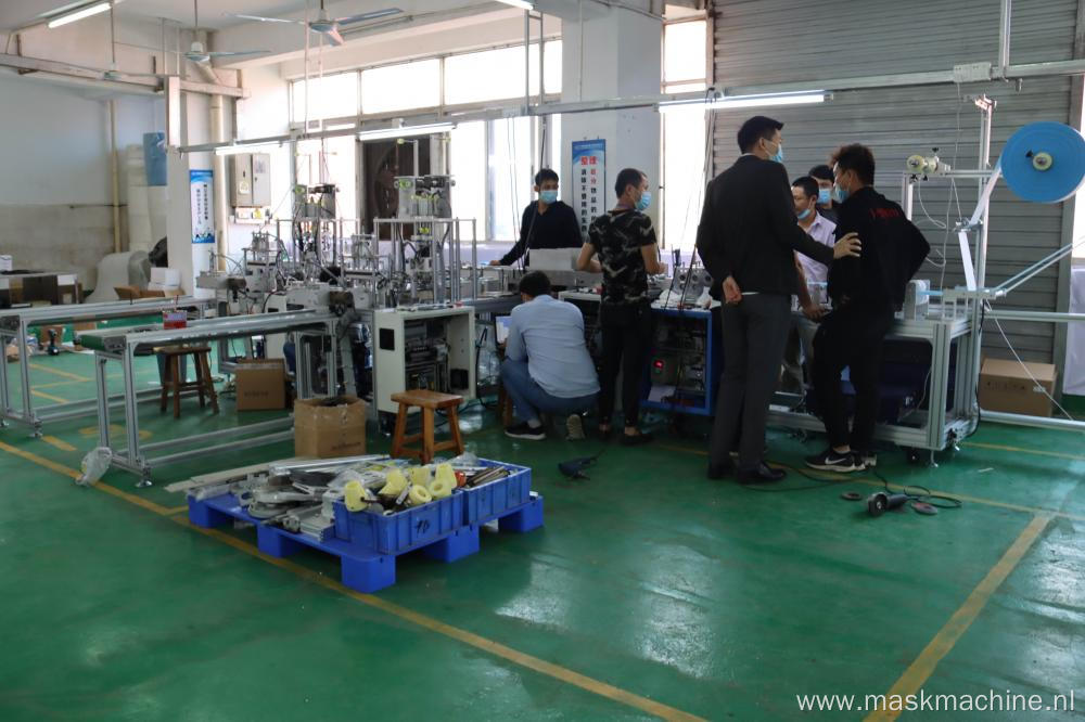 Fully Automatic Face Mask Machine Disposable Surgical Face Mask Machine Automatic