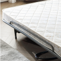 Divano letto con materasso estraibile per comfort versatile