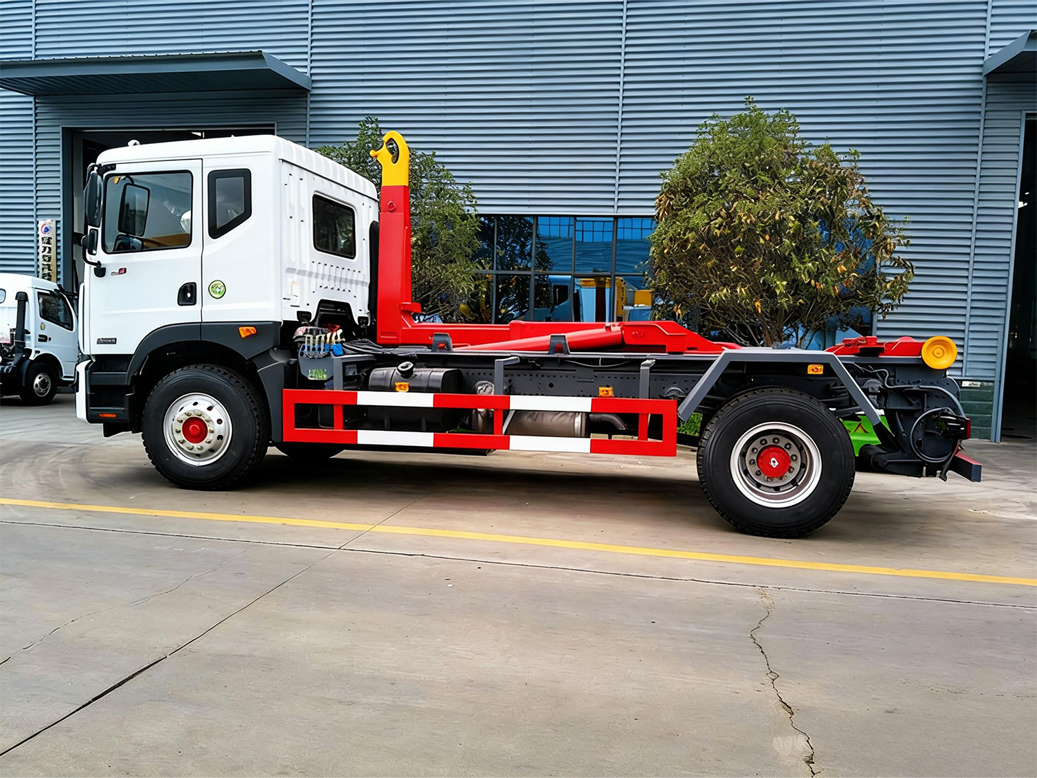 detachable container garbage truck