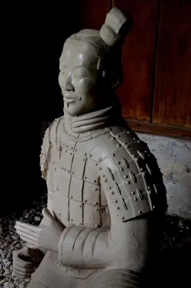 Cheap outdoor life size chinese terracotta xian warrior garden statue