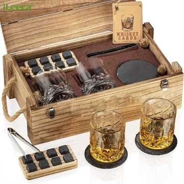 Reka Bentuk Moden Whiskey Stones Hadiah Set dengan Gelas Wain Jelas
