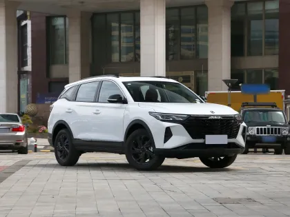 Lowest Priced Dongfeng Aeolus AX7 SUV 5-Doors 5-Seats with R18 Tires