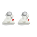 Vente chaude Flatback astronautes résine Spaceman Figurines Cabochons pour Bracelet collier boucles d&#39;oreilles pinces à cheveux faisant