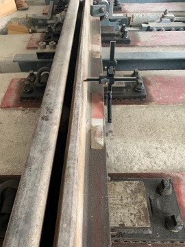 Digital Switch Rail Lateral and Sidewear Gauge
