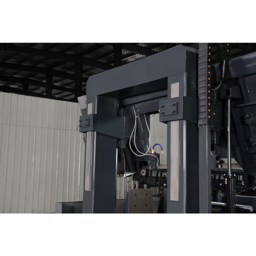 Sega a nastro H280 100S con tavola a rulli estesa