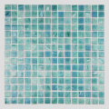 Piscine verte mosaïque carreaux de vitrail