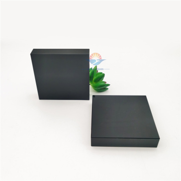 Custom-Made Black Glass Sheets in Various Thicknesses