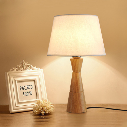 LEDER Small Wooden Table Lamp