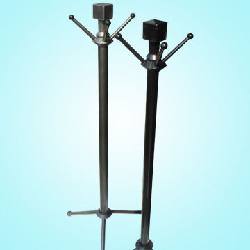 Clothes rack, made of steel tube, aluminum and plastic