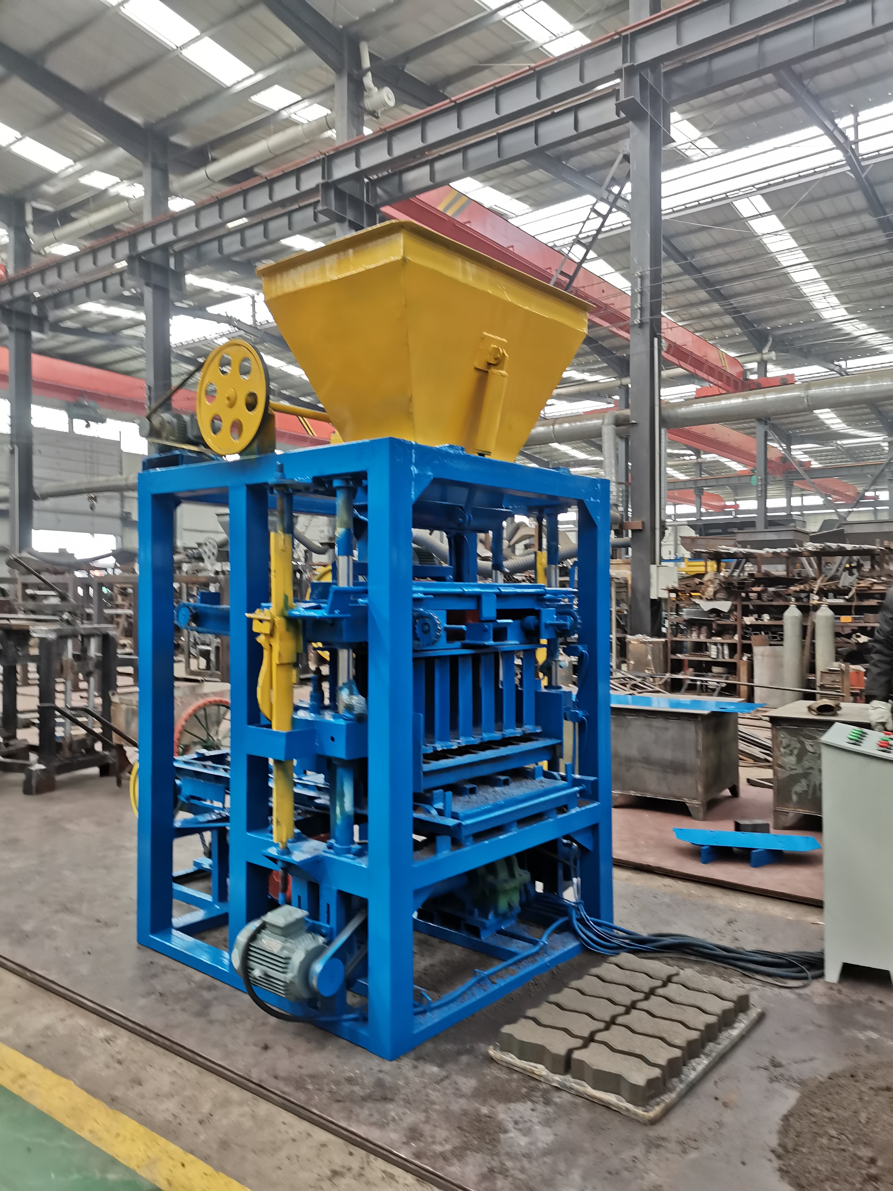 Concrete Block Machine