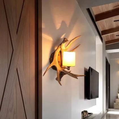 Resin Deer Antler Sconce Wall Lamp: An Antique Faux Deer Horn Interior Lighting Option