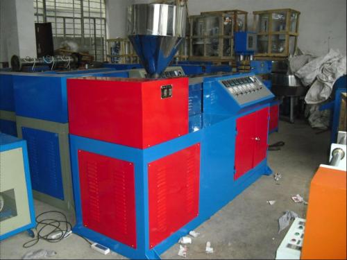 Extruding Granule Machine