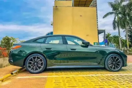 PET High Gloss San Remo Green Car Vinyl