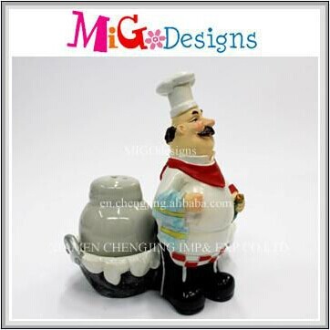 mini disposable plastic salt and pepper shaker