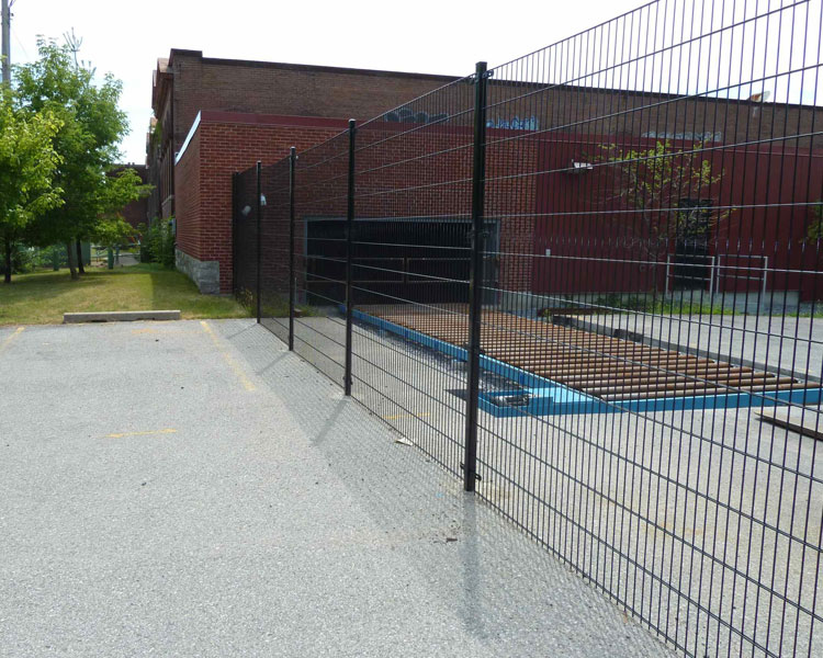 double wire fence (98)