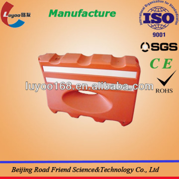 High quality one hole Water filled traffic barriers