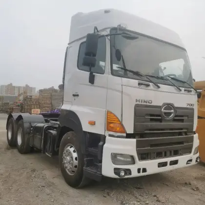 Used Hino 700 Tractor Truck for Sale