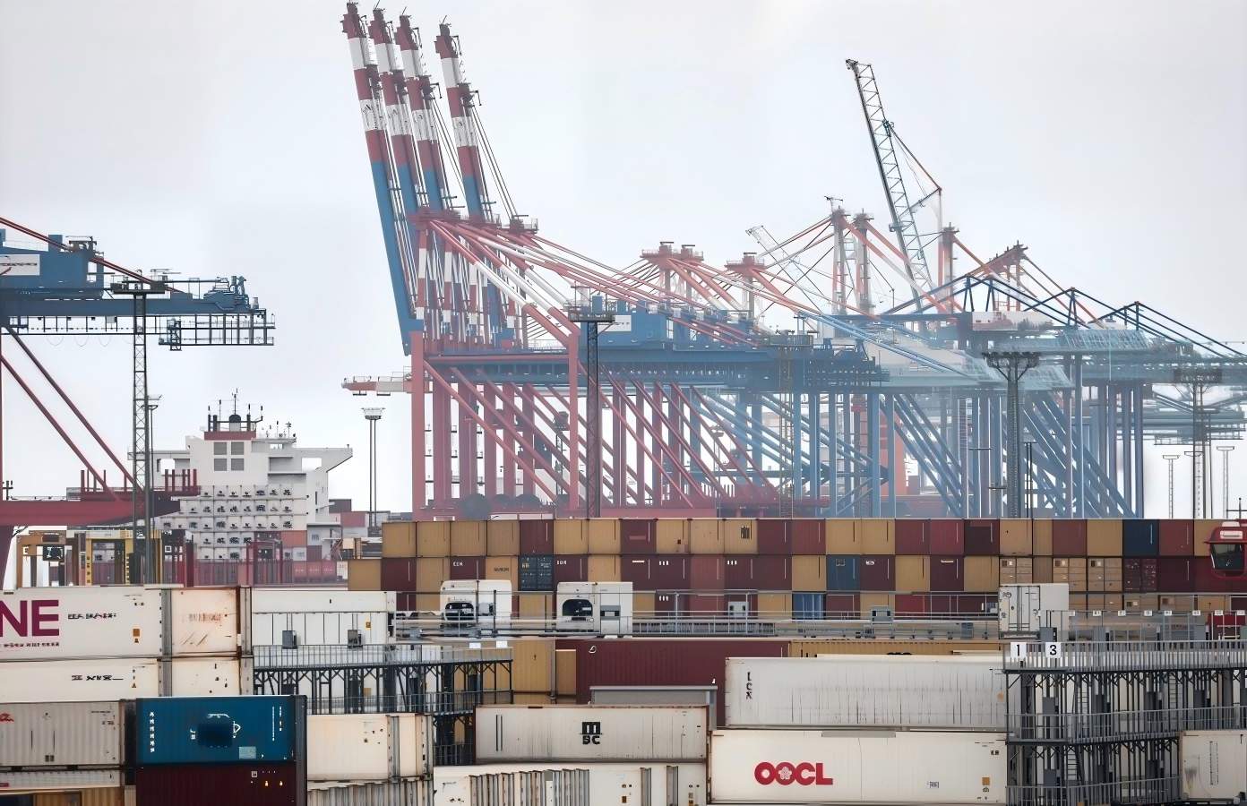 Processo de investigação antidumping australiano para janelas e portas de alumínio importadas