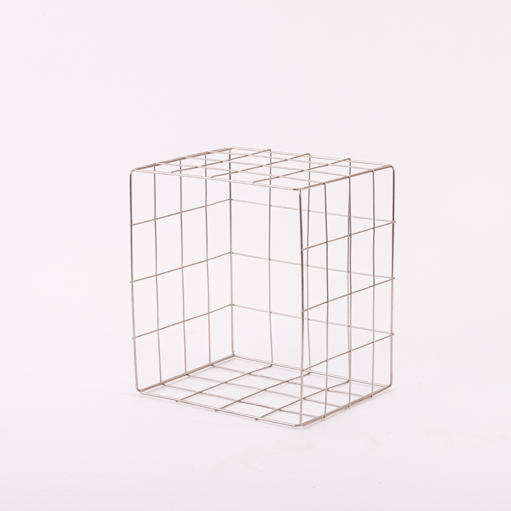 wire mesh storage basket 