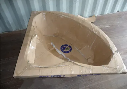 GreenGoods Shaped Waltmal Fibreglass Triangle Acrylic Bathtub