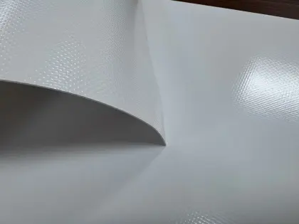 1050gsm Membrane structure material surface lacquered