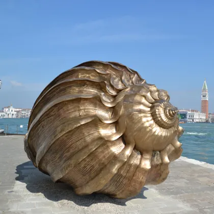 Creative outdoor bronze polishinglarge shell sculpture garden shell sculpture