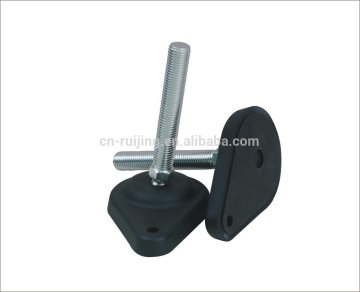 Plastic conveyor leveling feet