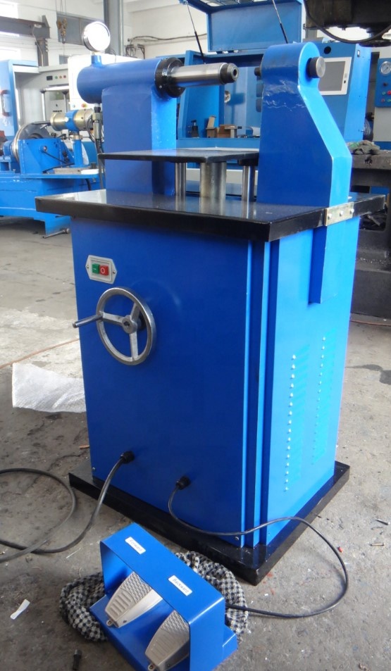 Foot press truck brake lining brake shoe riveting machine
