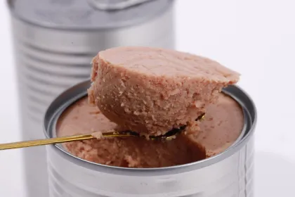 Premium Canned Pet Food with Chicken for Cats