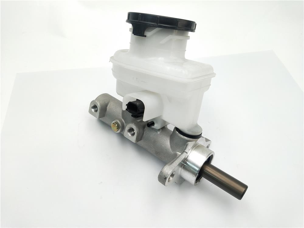 Brake master cylinder for ISUZU DMAX I 07-12