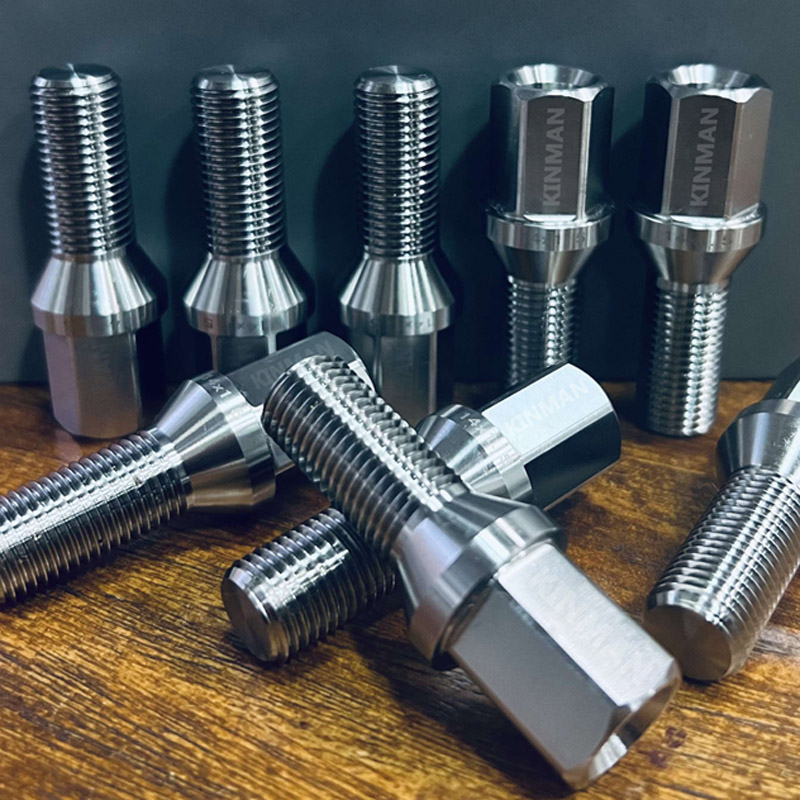 hex wheel bolt