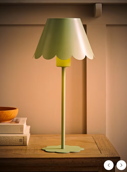 Rechargeable Scalloped Table Lamp (4)