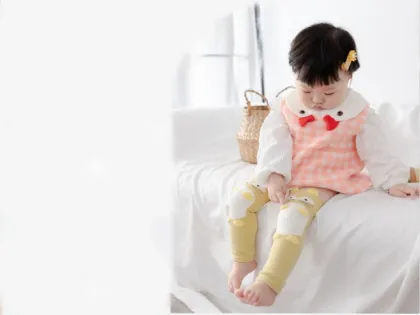 Baby adhesive knee pads