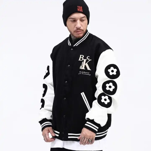 Giacca da baseball varsity blu e nera