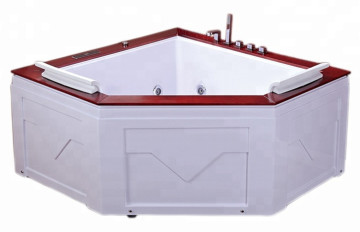Traingular Massage Bathtubs Corner