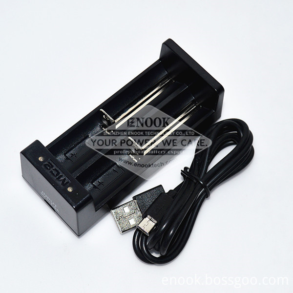 Portable Xtar Mc2 Battery Charger