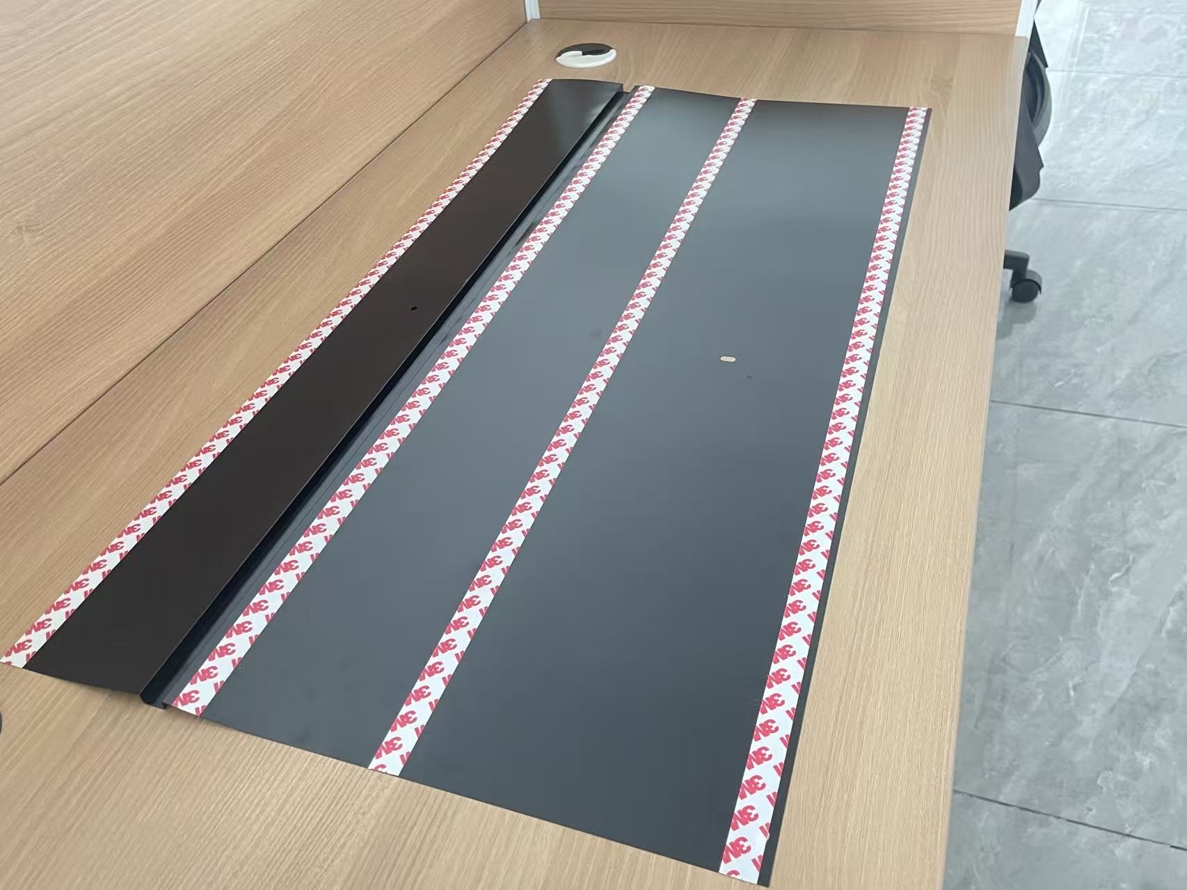 Papier isolant pour plaque de base