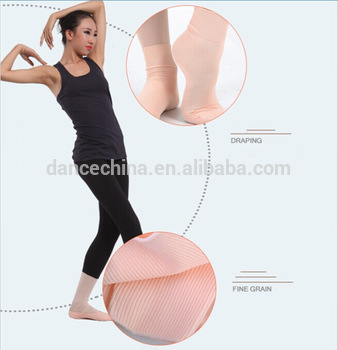 10B00024 Ballet Dance Socks