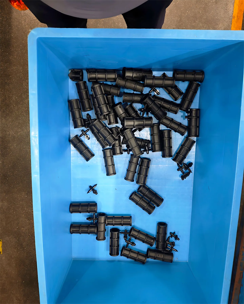 injection molding plastic parts small parts (5)