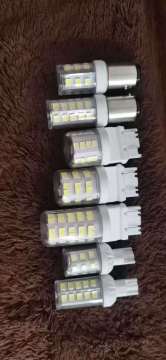 مصباح LED G9 مع دبابيس المكونات