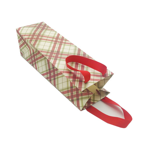 Exquisite Christmas paper gift bag