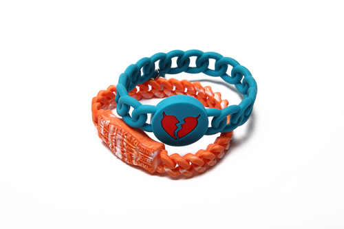  Silicone bracelets 