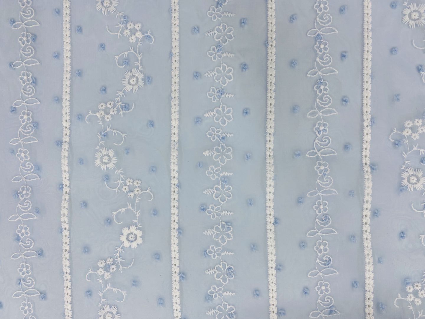 Summer  Faddish Chiffon Ground Yarn Embroidery Fabric