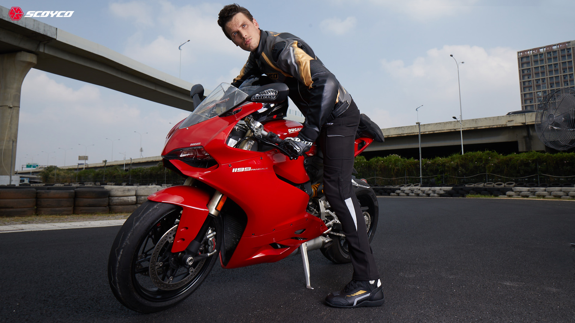 tpu reinforced protective moto shoes