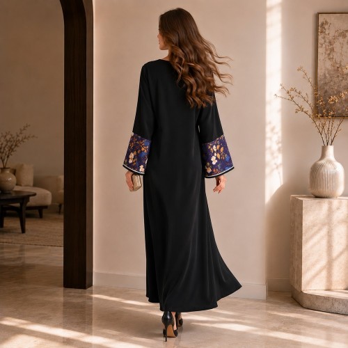 لباس ابای مشکی یقه گلدار ساتن