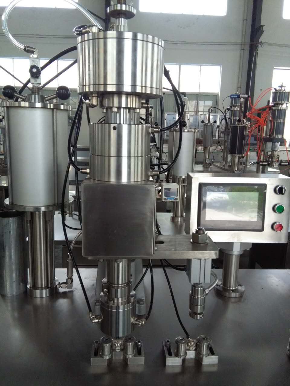 Semi Automatic Paint Filling And Capping Machine
