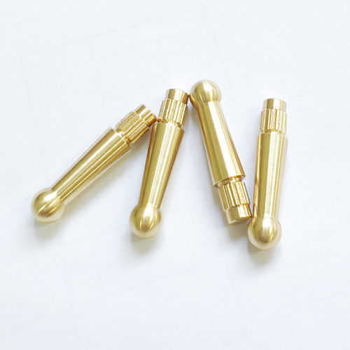 Vlastní mosazný vroubkovaný kolík