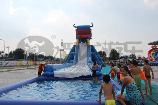 Large aqua fun inflatable water slides