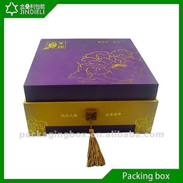 Fringed chinese wooden tea box with magnetic closure