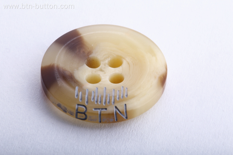 Imitation horn resin buttons for suits